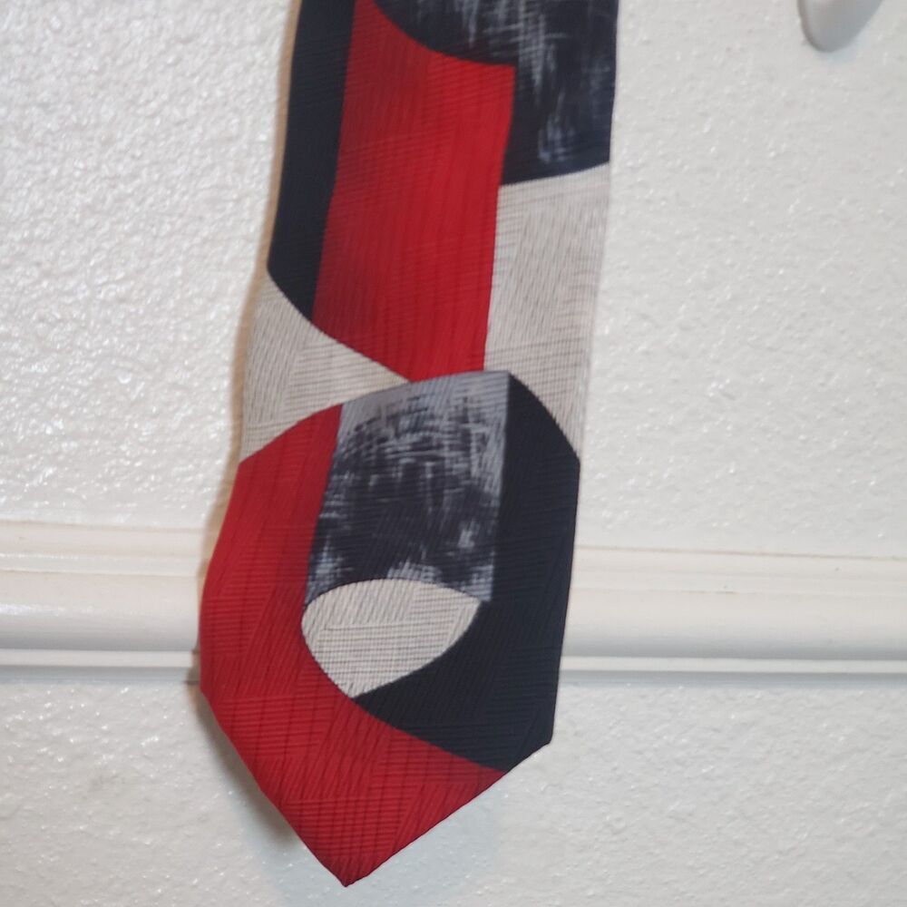 Luciano Gatti Neck Tie 100% Silk Made in Italy Red Multicolor W 4" L 60" Abstrac